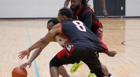 Dawgs Roll In 2nd Half, To Down Magic