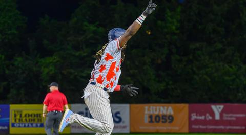 A Canada Day Walk off gives the Majors 1st Place