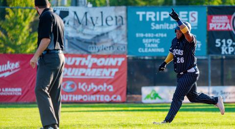 Majors win vs Barnstormers