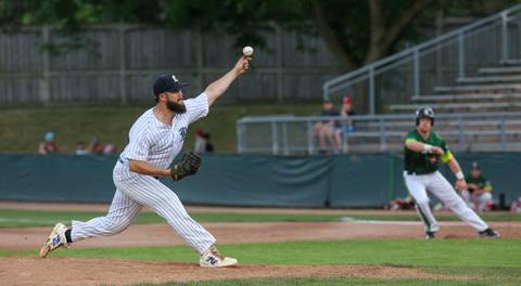 Majors stumble against Royals