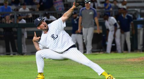 Majors Complete Incredible Comeback to Stun Red Sox