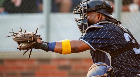 Majors fall to Barnstormers