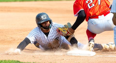 Majors Drop Tight Battle to Cardinals at Home