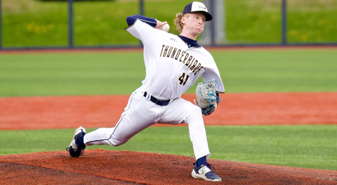 Majors add Right handed Pitcher