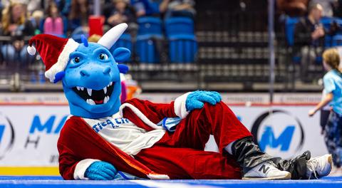 UCFC HOSTS HOLIDAY GAME SUNDAY!