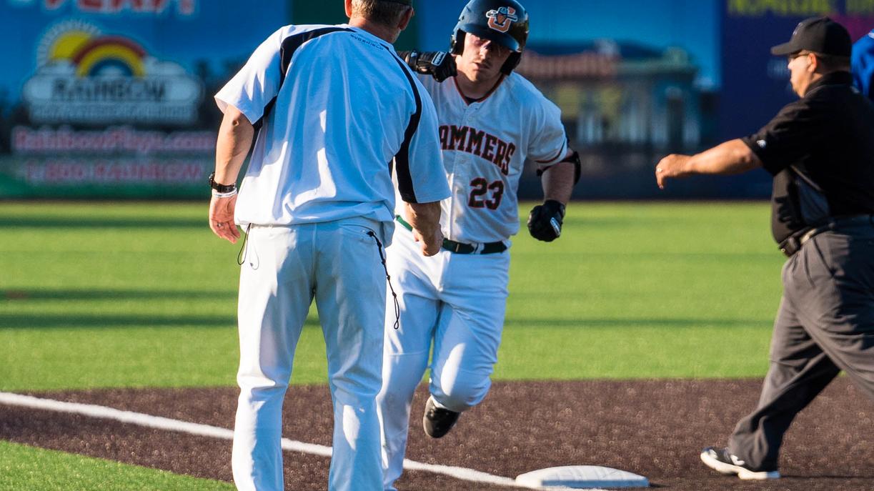 Long Ball Lifts Slammers Over ThunderBolts Joliet Slammers