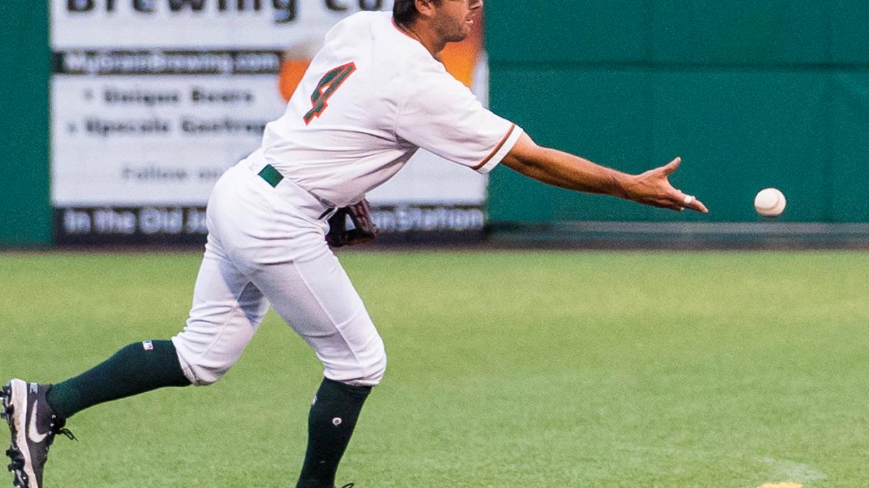 Joliet Falls In Close Game Two Joliet Slammers