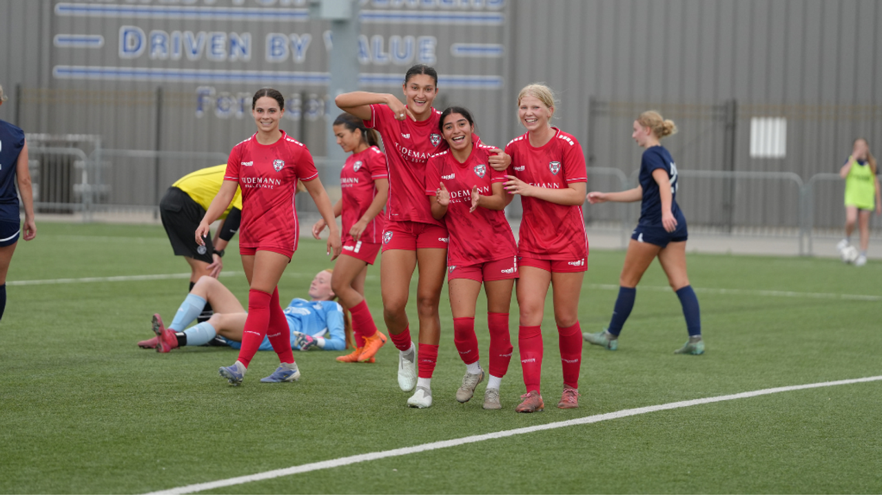 Bela Puccinelli, Ximena Rios, Presley Schmidt, WPSL, FC Wichita, NCAA