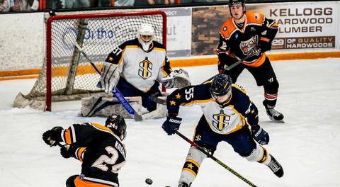 Veteran Peavey LIFTS Young Sents' Over Hat Tricks | Indiana BEATS Danbury 3 - 2 F/SO