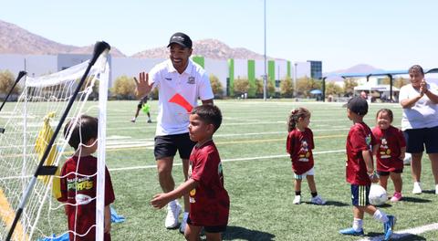 Strykers, Fabián Inspire Kids Aged 3-7 at Landmark Free Youth Camp