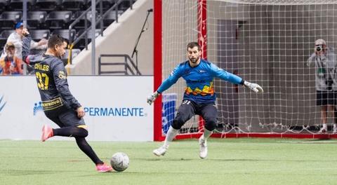 TOTH INKS CONTRACT WITH SAN DIEGO