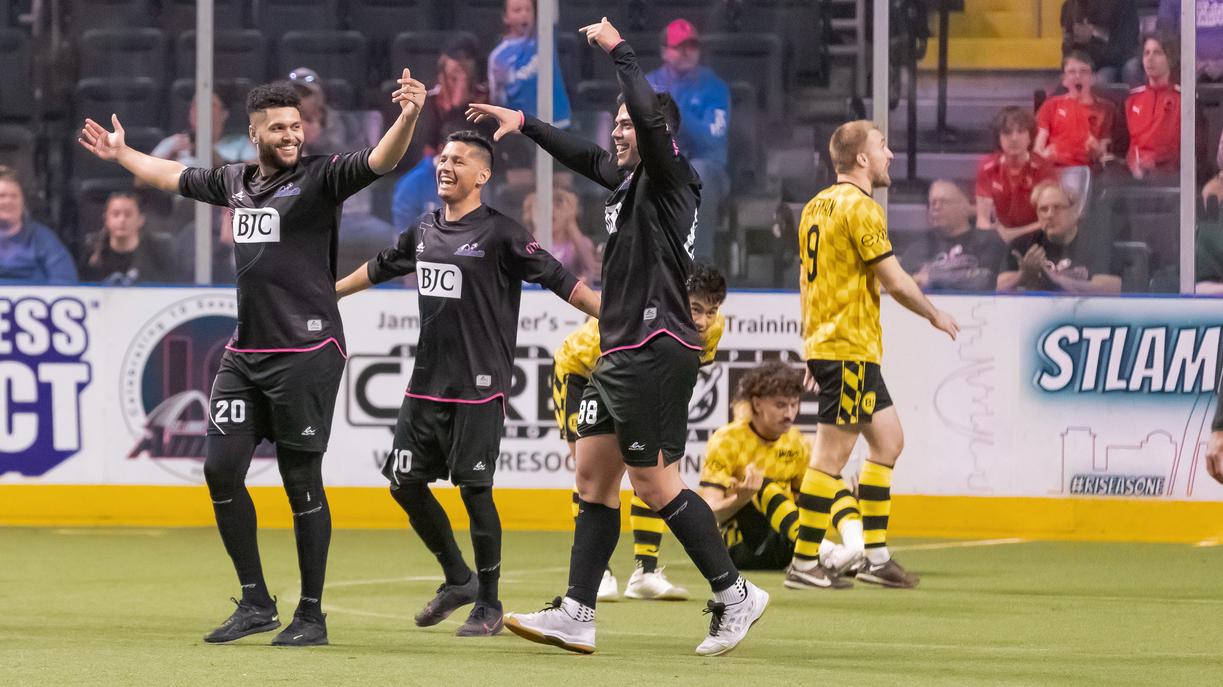 news-st-louis-ambush-defeat-milwaukee-wave-10-4-major-arena-soccer