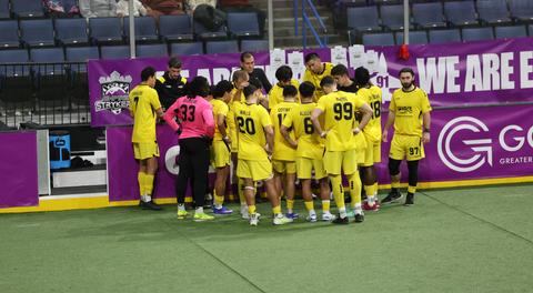 WAVE SPLIT GAMES OUT WEST;  MILWAUKEE LOSE AT EMPIRE