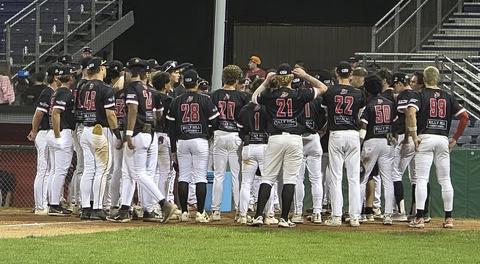 MAGIC NEVER DIES IN MUCKDOGLAND; BATAVIA CONQUERS CANADIANS 6-2
