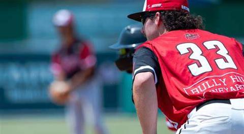 FIRST PLACE MUCKDOGS; BEAT JAMESTOWN 8-6