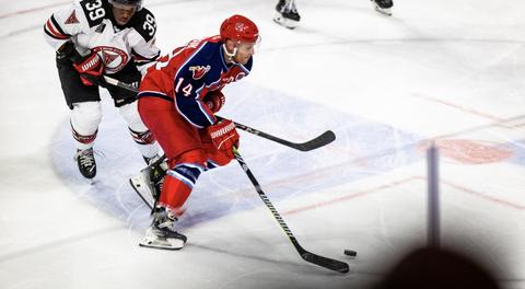 Rock Lobsters Turn it Around in Third to Sweep Thunderbirds