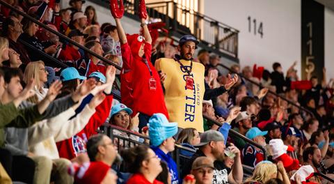 Crustaceans Mark Return to the Tank with Thunderbird Thrashing