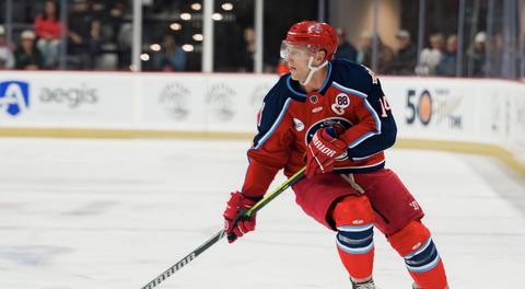 Lobsters Outwit IceCats in Game One