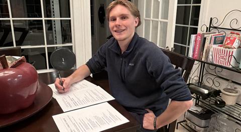 Ostrava Steel Hawks Announce Commitment of Goaltender Ryan McNeil