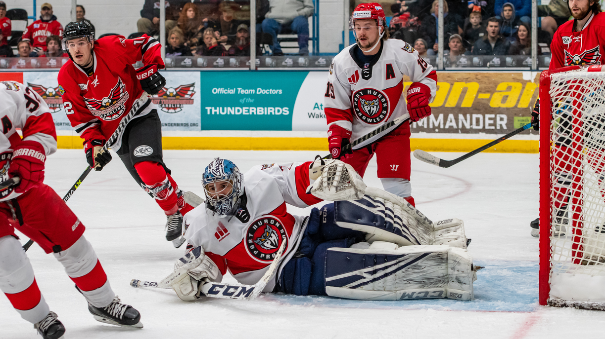 News Prowlers Take Wild Win Over Carolina Port Huron Prowlers