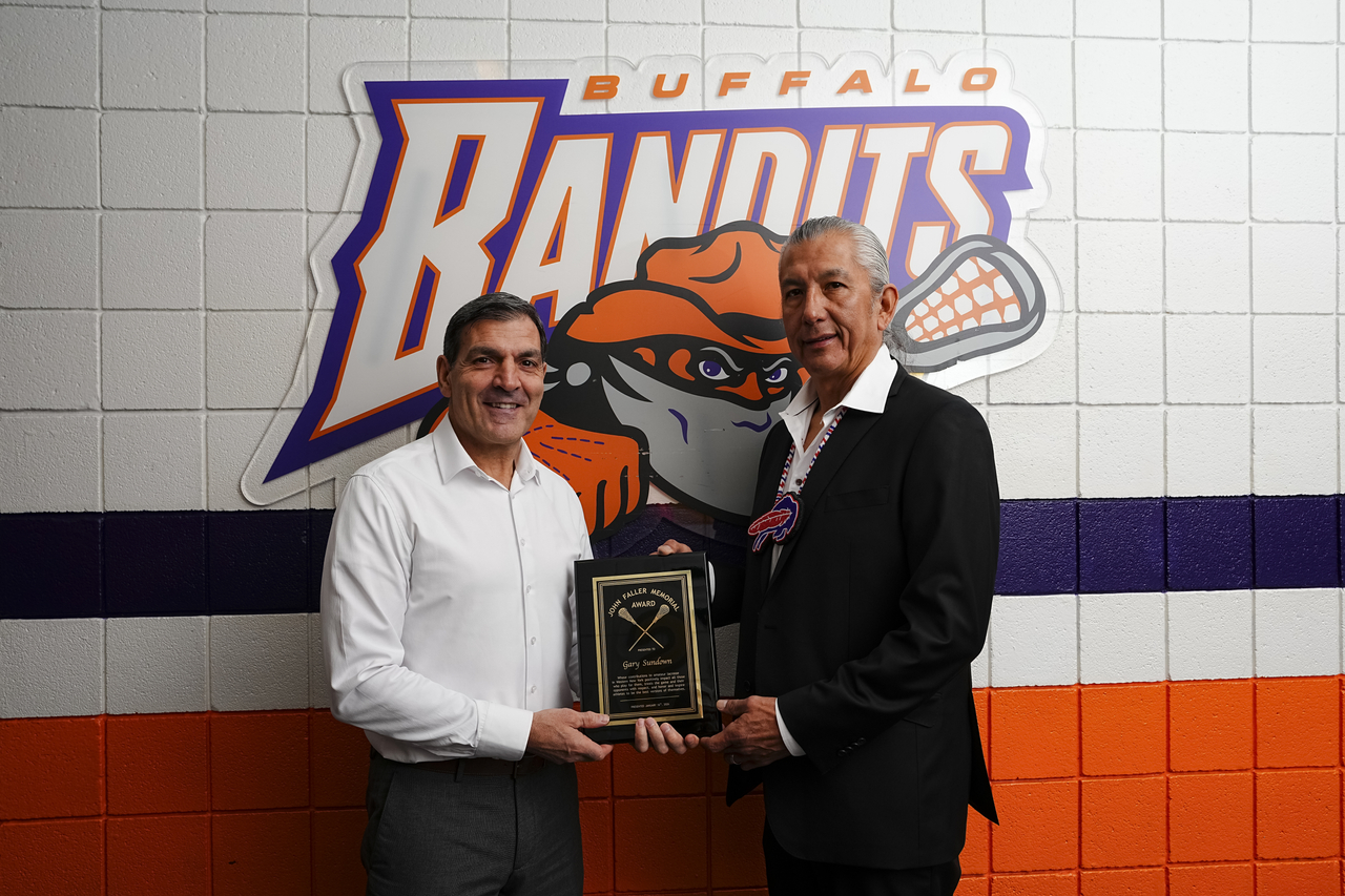 Bandits head coach John Tavares with 2026 John Faller Memorial Award Recipient Gary Sundown