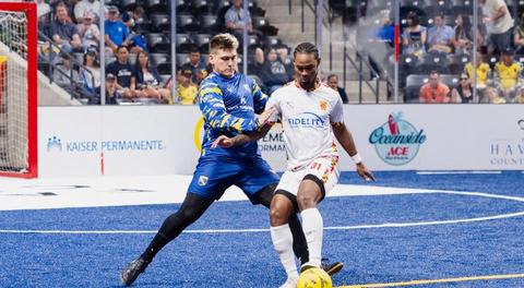 Blast Edge Sockers 5-4