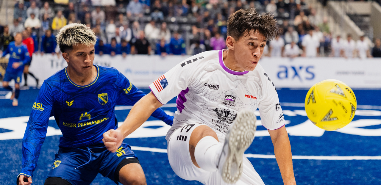 Strykers Stun Sockers