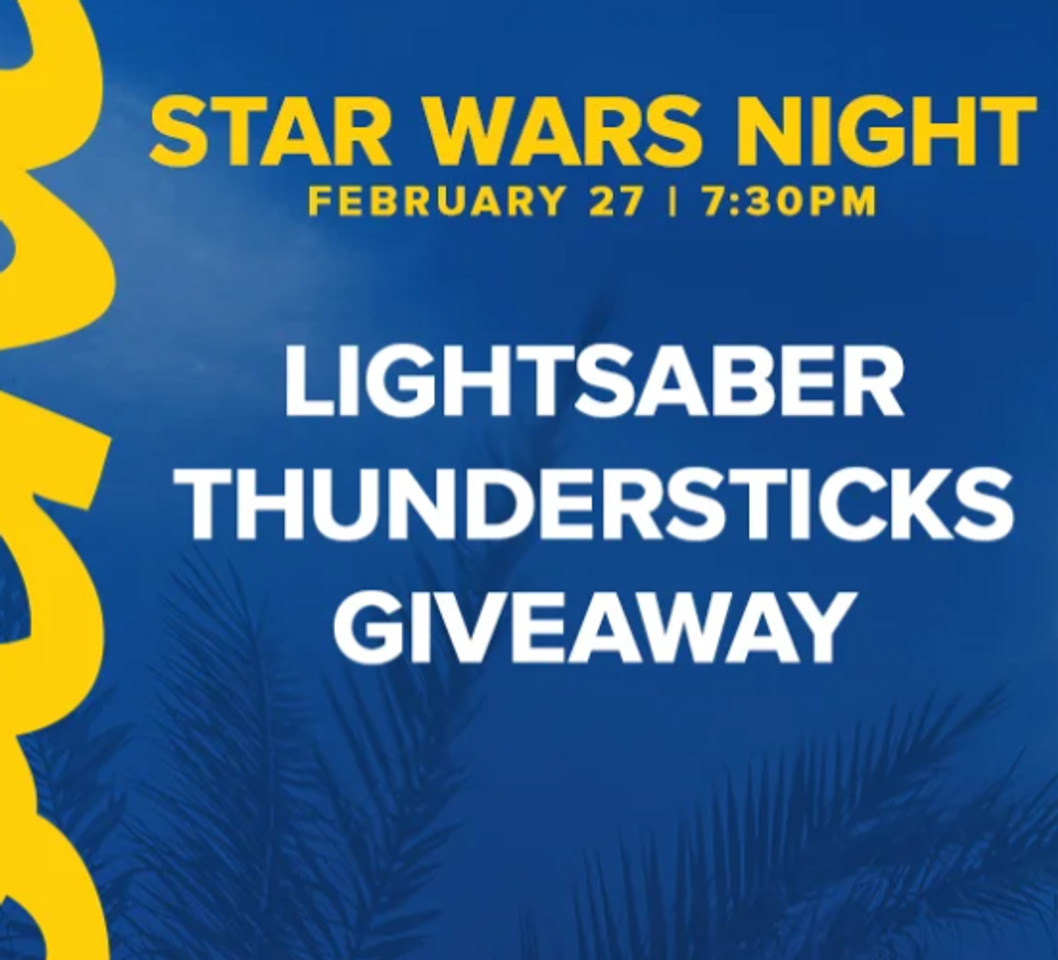 STAR WARS NIGHT - Lightsaber Thunderstick Giveaway