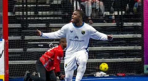 Sockers Keep Shield Hopes Alive