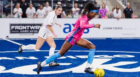 Sockers W Downs Strykers W 4-2