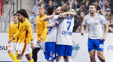 Comets clinch playoff spot after 4-point weekend