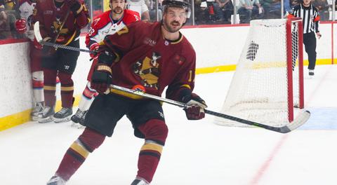 ROCK LOBSTERS PULL AWAY IN THIRD, DEFEAT MOCCASINS 6–2 FOR FIRST PLACE IN DIVISION