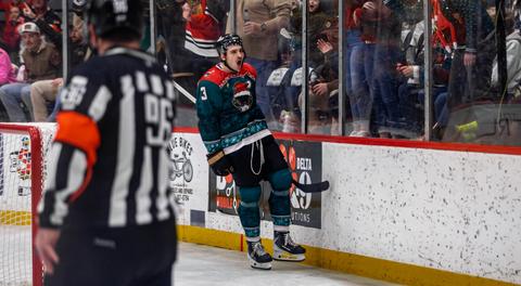 MOCCASINS STAY HOT WITH 6-4 WIN OVER BREAKERS ON UGLY SWEATER NIGHT