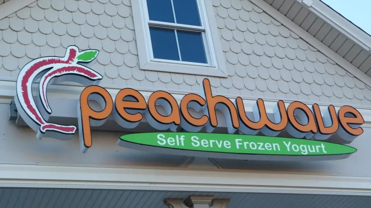 News Hat Tricks Trivia & Frozen Yogurt Night at Peachwave of Bethel