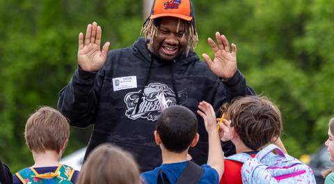 PHOTOS: Players visit Veeder Elementary School in Colonie