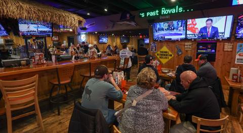 Flock U Coaches Show at Hooters of Albany 1/10/26