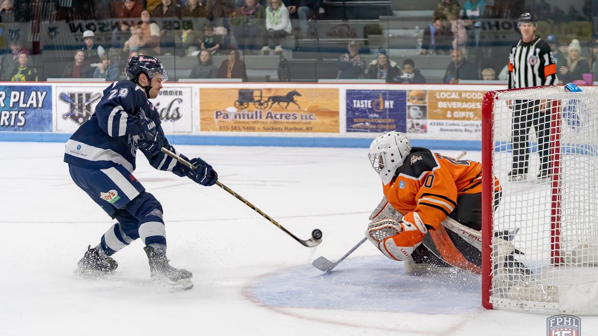 Hatton Wolves News: Wolves vs. Hat Tricks Ends in Shootout - The Watertown Wolves