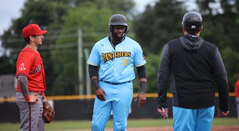 Panthers victorious in run parade with Red Sox