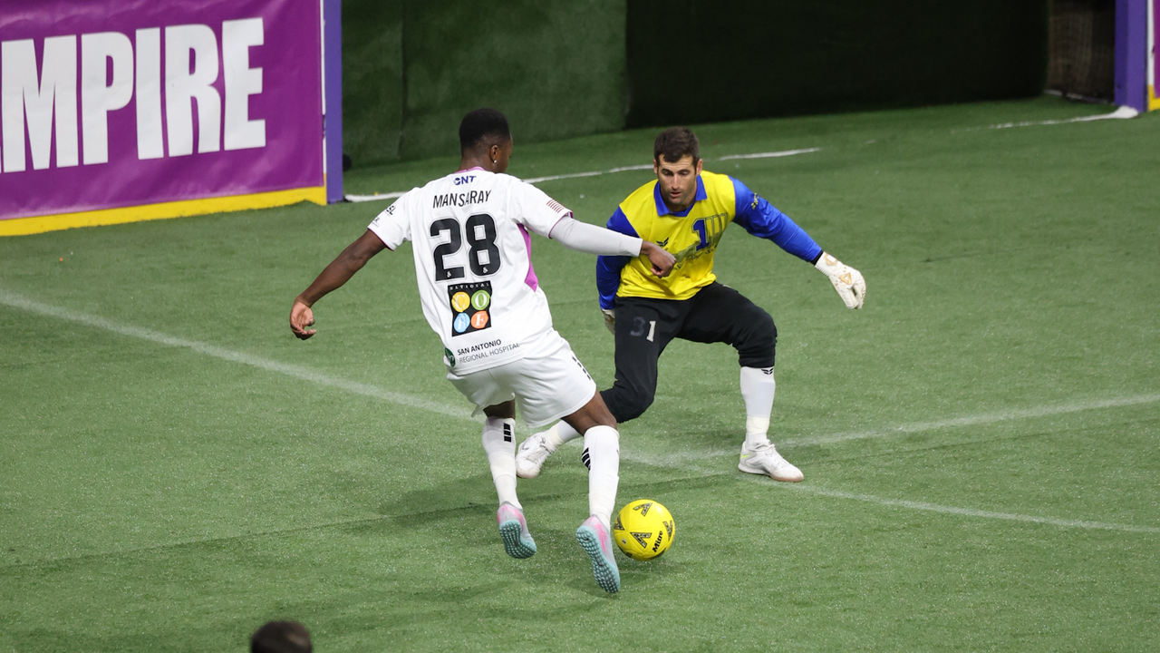 Photo of Empire's Abdul Mansaray in a one on one with Chris Toth