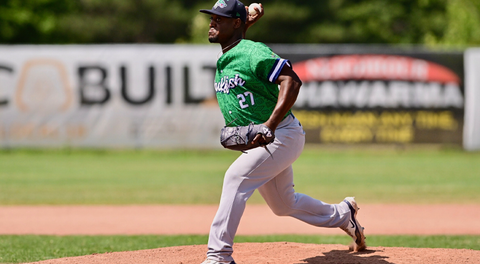Leyer shuts down Cardinals