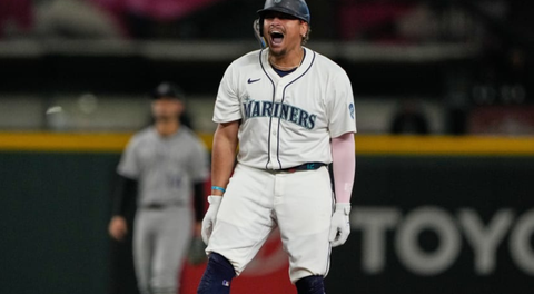 Naylor Re-Signs for 5-Years with Mariners