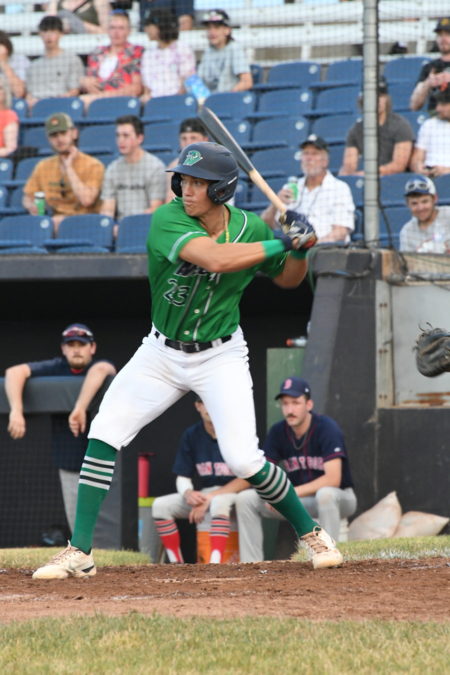 Photos June 1 vs. Brantford Welland Jackfish Baseball Club