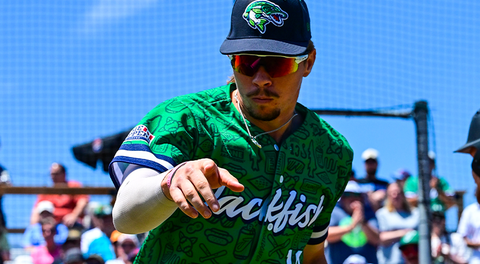 Jackfish Offence Explodes in 30-8 Rout of Panthers