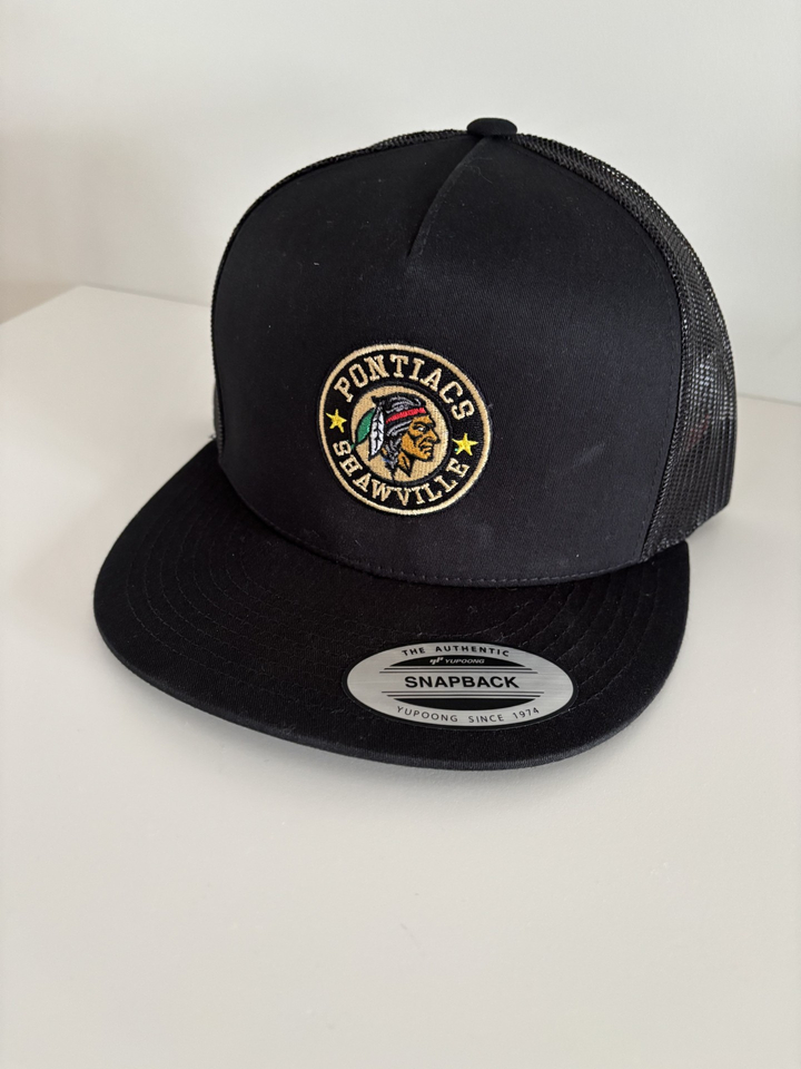 Snapback Black Circle Stitched
