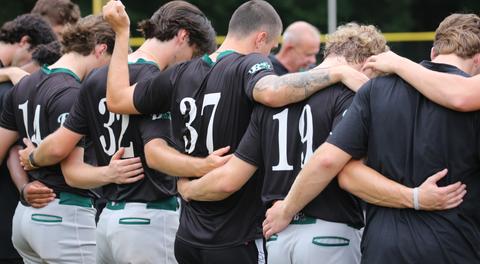 Bats Emerge, Gladden's Tightrope Act Propels Big Train to 8-5 Division-Clinching Win over Giants