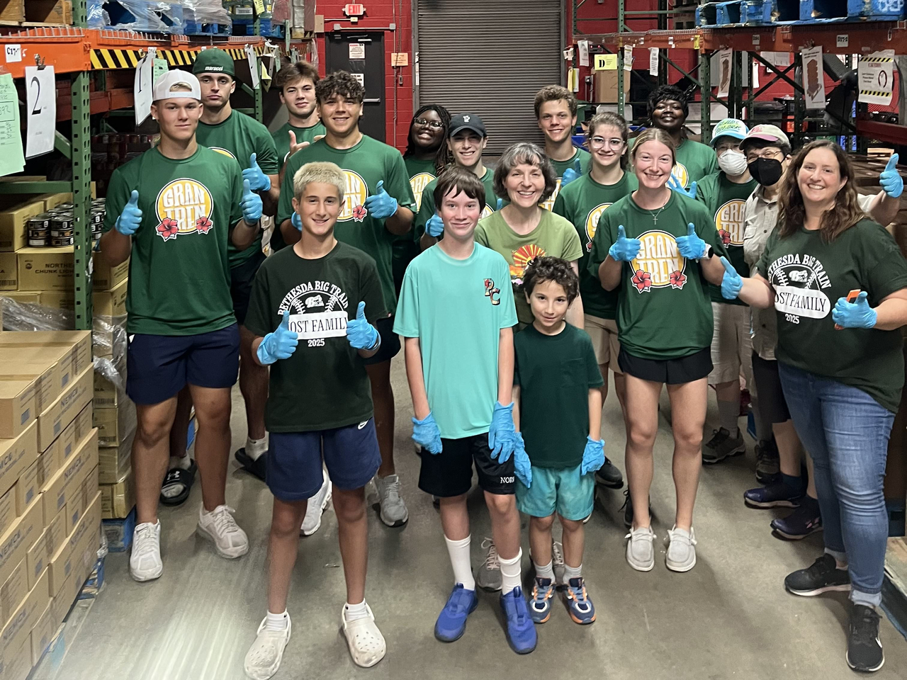 Volunteers at Manna Food Center